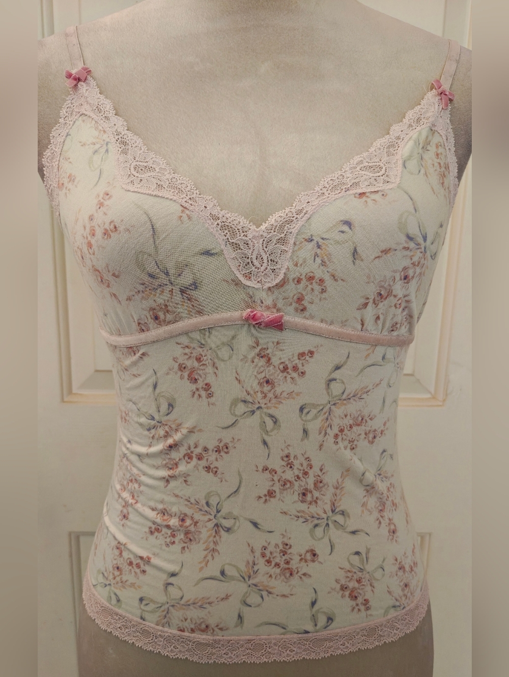 2005 Y2K Victoria's Secret Angels Floral & Lace Trim w Bows Cami Top.